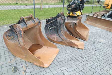Kettenbagger 2022 Liebherr R914 COMPACT S | ROTOTILT | 3X BUCKET | DOZERBLADE (12)