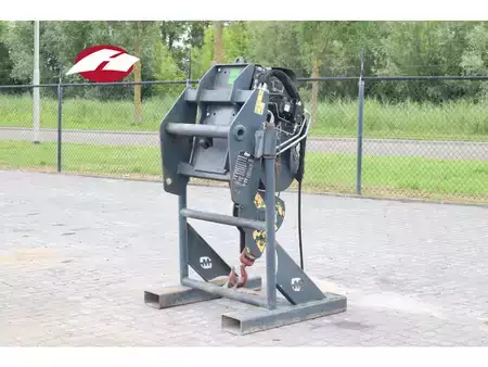 Anbauteile 2019 [div] W5U WINCH | WINDE 5 TON (MANITOU) (1)