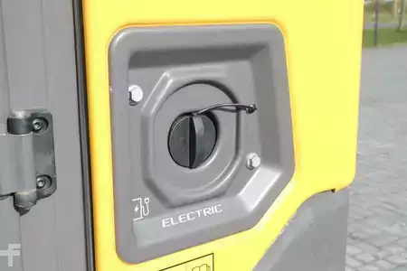 Minigrävare 2021 Volvo ECR25 ELECTRIC | JECR25D | TILTBUCKET | BUCKET | L (18)