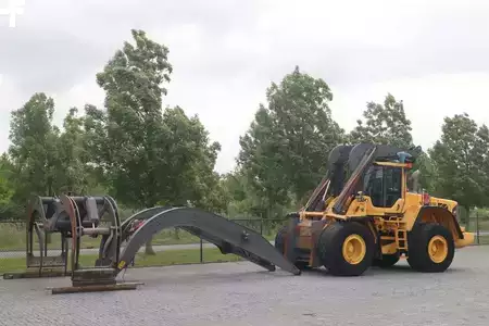 Wielladers 2009 Volvo L180 F HL | HIGH-LIFT | LOG STACKER | HOLZ GRAPPLE (2)