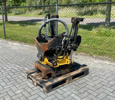 Attrezzatura 2017 Engcon S70 | TILT ROTATOR | ROTOTILT (1)
