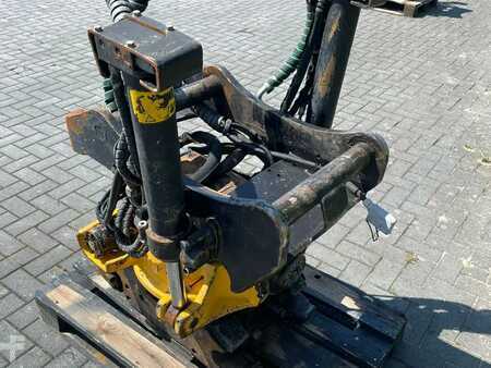Attrezzatura 2017 Engcon S70 | TILT ROTATOR | ROTOTILT (13)