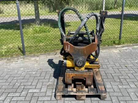 Attrezzatura 2017 Engcon S70 | TILT ROTATOR | ROTOTILT (2)