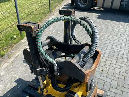 Attrezzatura 2017 Engcon S70 | TILT ROTATOR | ROTOTILT (6)
