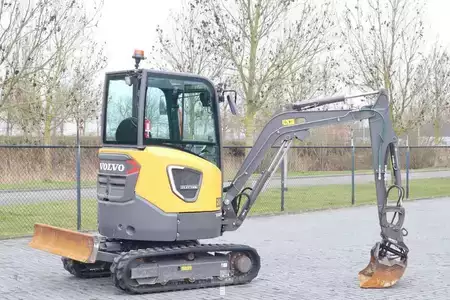 Minibagry 2020 Volvo ECR25 ELECTRIC | JECR25D | TILTBUCKET | BUCKET | L (5)