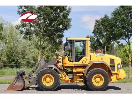 Kolové nakladače 2014 Volvo L70G BUCKET AIRCO (1)