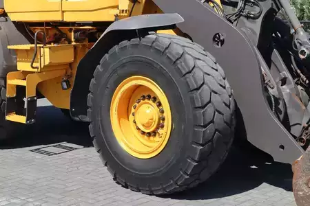 Kolové nakladače 2014 Volvo L70G BUCKET AIRCO (13)