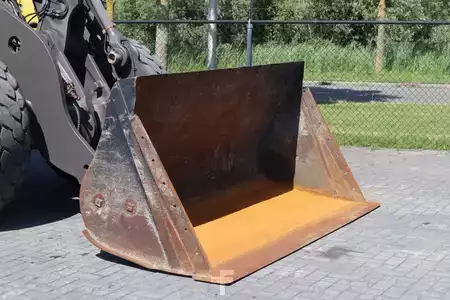 Kolové nakladače 2014 Volvo L70G BUCKET AIRCO (15)
