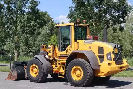 Kolové nakladače 2014 Volvo L70G BUCKET AIRCO (3)