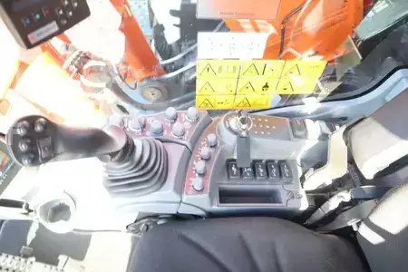 Escavadora de rastos 2021 Hitachi ZX300 LC-7 | ROTOTILT | BUCKET (17)