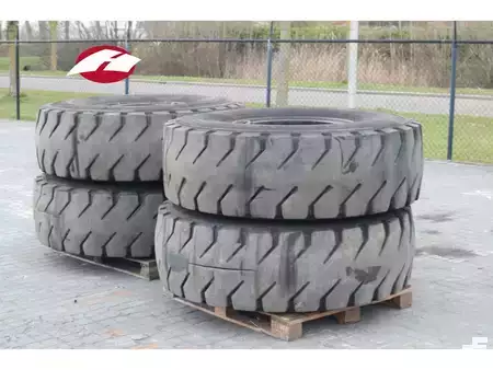 Pozostałe 0 [div] Marangoni 18.00-25 MKS | LIEBHERR 944 | TIRES + RI (1)