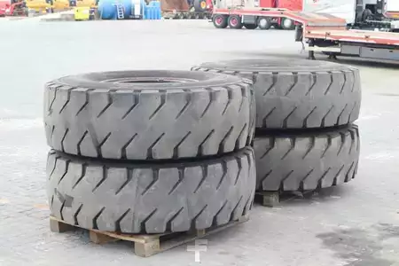 Pozostałe 0 [div] Marangoni 18.00-25 MKS | LIEBHERR 944 | TIRES + RI (9)
