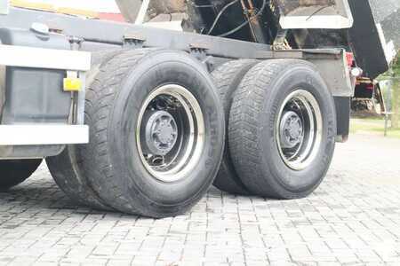 Outro 2016 Volvo FH 13.540 8X4 TIPPER EURO 6 BIG AXLES RETARDER VDS (12)
