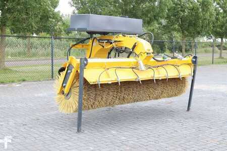 Liitteet 2022 Stark RSW 3000 S | SWEEPER | BRUSH | KEHRMASCHINE | WATE (3)