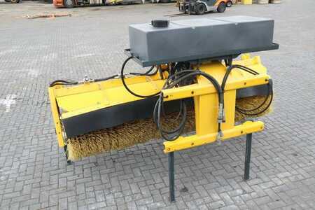 Liitteet 2022 Stark RSW 3000 S | SWEEPER | BRUSH | KEHRMASCHINE | WATE (7)