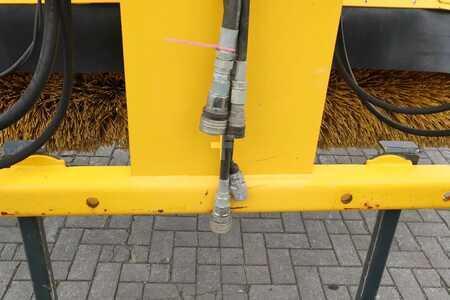 Liitteet 2022 Stark RSW 3000 S | SWEEPER | BRUSH | KEHRMASCHINE | WATE (9)