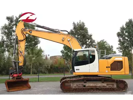 Escavatori cingolati 2019 Liebherr R924 WLC | ROTOTILT R8 | BUCKET | (1)
