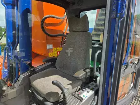 Hydraulic Excavators 2007 Doosan DX340LC demolition machine (9)