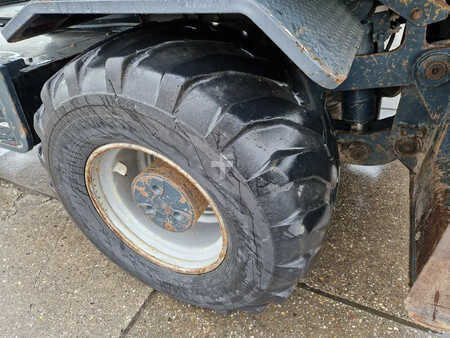 Excavadoras de ruedas 2015 Hyundai Robex 160W-9A met 6-cilinder Cummins motor (16)