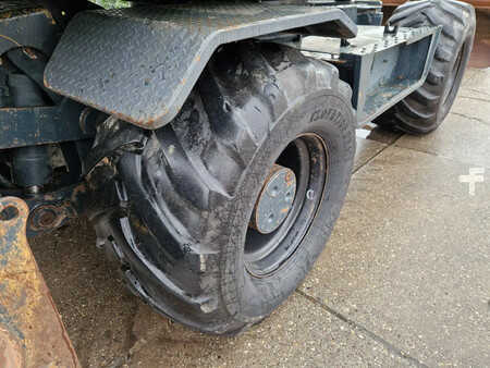 Excavadoras de ruedas 2015 Hyundai Robex 160W-9A met 6-cilinder Cummins motor (17)