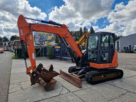 Mini excavadoras 2014 Hitachi ZX65USB-5A CLP with airco (21)