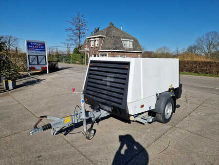 Compressor 2018 KAESER M82 in goede conditie! (1)