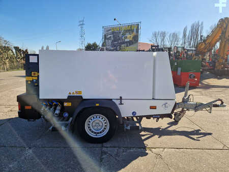Compressor 2018 KAESER M82 in goede conditie! (18)