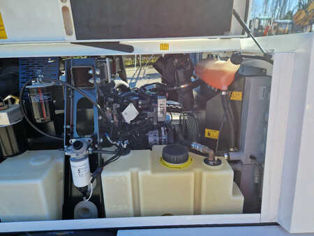 Compressor 2018 KAESER M82 in goede conditie! (8)