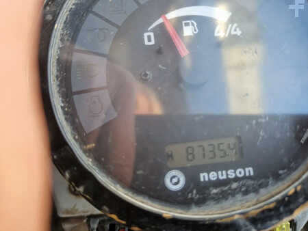 Minigraver 2011 Wacker Neuson 2404RD kan op een berghelling werken (10)