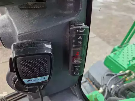 Mobilní bagry 2015 Hyundai Robex 160W-9A with 6-cylinder Cummins (13)