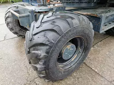 Mobilní bagry 2015 Hyundai Robex 160W-9A with 6-cylinder Cummins (18)