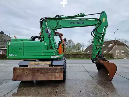 Mobilní bagry 2015 Hyundai Robex 160W-9A with 6-cylinder Cummins (24)