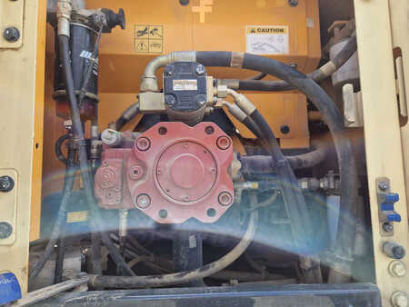 Excavadoras de ruedas 2013 Hyundai Robex 140W-9 met airco (18)
