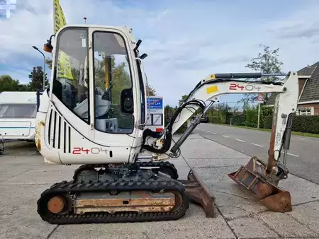 Mini Escavatori 2010 Wacker Neuson 2404RD kan op een berghelling draaien (3)