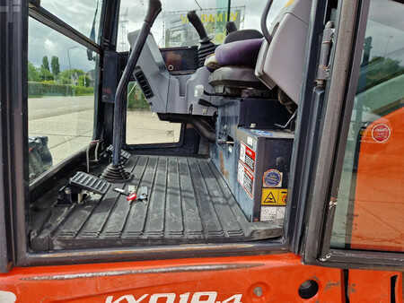 Mini-koparki 2019 Kubota KX019-4 CW05 met 2 bakken (7)