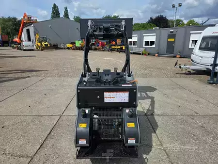 Laderaupe 2024 Mattson Mattson ML525Y mini rups schranklader / skid steer loader DEMOMODEL (12)