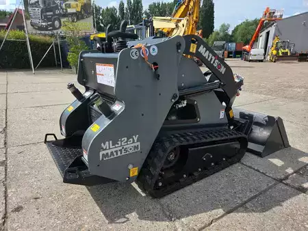 Laderaupe 2024 Mattson Mattson ML525Y mini rups schranklader / skid steer loader DEMOMODEL (3)
