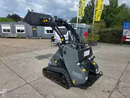 Laderaupe 2024 Mattson Mattson ML525Y mini rups schranklader / skid steer loader DEMOMODEL (4)