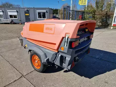 Kompresor 2013 Atlas Copco XAS57 in nette staat (1)