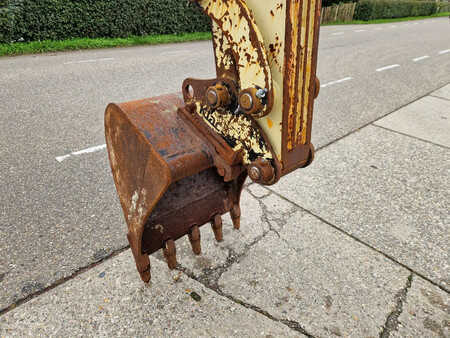 Minigraver 2014 Hyundai Robex CR60-9 met airco en 3 bakken (20)