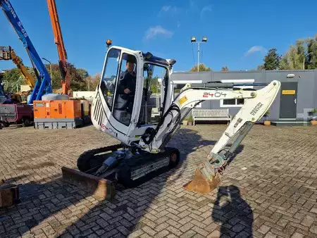 Minikaivinkoneet 2011 Wacker Neuson 2404RD met nivelleersysteem, mountain proof! (1)