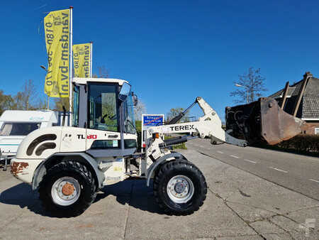 Kerekes rakodó 2007 Terex TL80 palletvorken en 4in1-bak (2)
