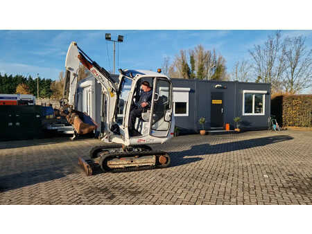 Mini kotrógép 2011 Wacker Neuson 2404RD kan op een helling draaien (13)