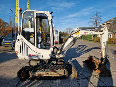 Mini kotrógép 2011 Wacker Neuson 2404RD kan op een helling draaien (3)