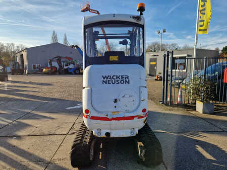 Mini kotrógép 2011 Wacker Neuson 2404RD kan op een helling draaien (4)