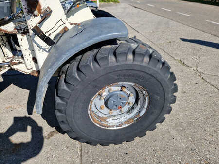 Kerekes rakodó 2008 Terex TL80 in nette staat (15)