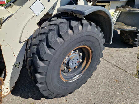 Kerekes rakodó 2008 Terex TL80 in nette staat (16)