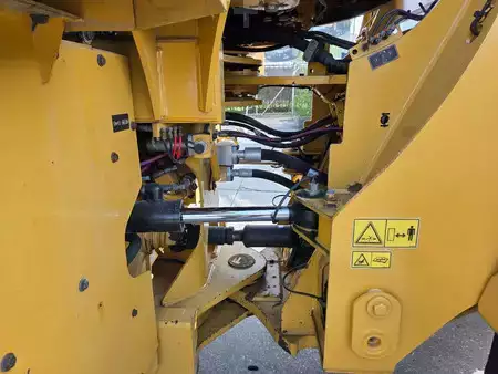 Pyöräkuormaajat 2018 Caterpillar 962M met airco (18)