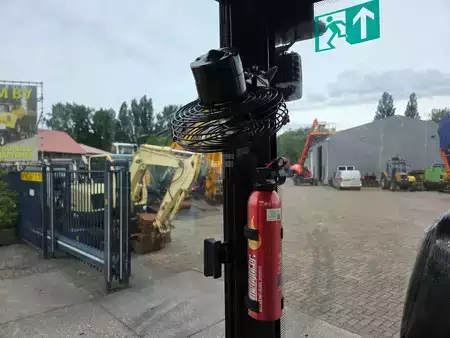 Mini-koparki 2024 Yuchaï U27 DEMOMODEL IN NIEUWSTAAT! (11)