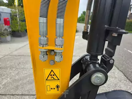 Mini-koparki 2024 Yuchaï U27 DEMOMODEL IN NIEUWSTAAT! (12)